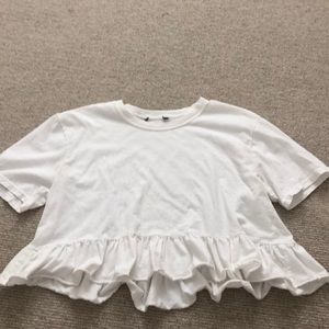 URBAN OUTFITTERS/ white crop top